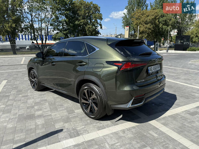 Зелений Лексус НХ, об'ємом двигуна 2 л та пробігом 15 тис. км за 38000 $, фото 3 на Automoto.ua