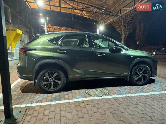 Зелений Лексус НХ, об'ємом двигуна 1.99 л та пробігом 55 тис. км за 36200 $, фото 7 на Automoto.ua