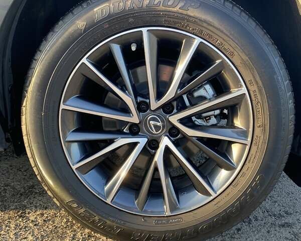 Зеленый Лексус НХ, объемом двигателя 1.99 л и пробегом 35 тыс. км за 43000 $, фото 5 на Automoto.ua