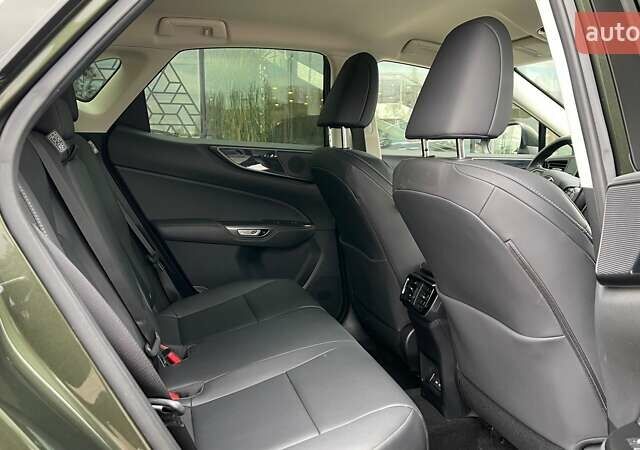 Зеленый Лексус НХ, объемом двигателя 2.49 л и пробегом 31 тыс. км за 49228 $, фото 6 на Automoto.ua