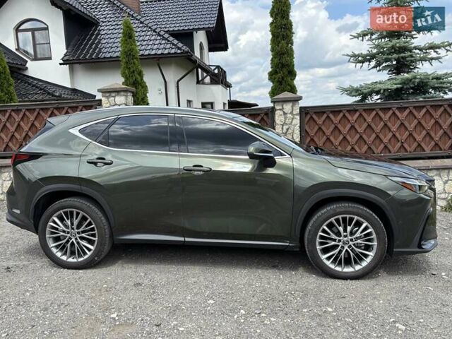 Зелений Лексус НХ, об'ємом двигуна 2.49 л та пробігом 37 тис. км за 61700 $, фото 2 на Automoto.ua