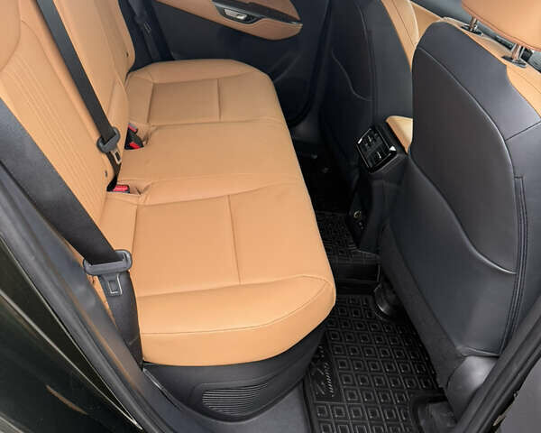 Зеленый Лексус НХ, объемом двигателя 2.49 л и пробегом 8 тыс. км за 46700 $, фото 5 на Automoto.ua