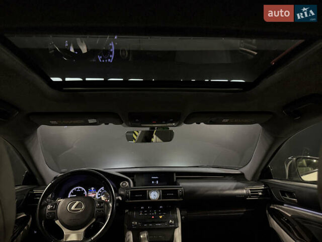 Белый Лексус РС, объемом двигателя 3.46 л и пробегом 120 тыс. км за 26990 $, фото 22 на Automoto.ua