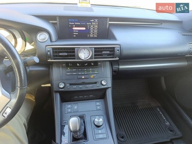 Білий Лексус РС, об'ємом двигуна 3.5 л та пробігом 166 тис. км за 24500 $, фото 8 на Automoto.ua