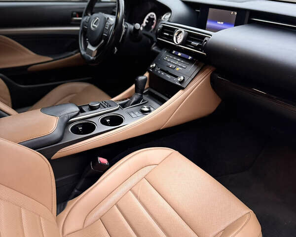 Білий Лексус РС, об'ємом двигуна 2 л та пробігом 62 тис. км за 21900 $, фото 13 на Automoto.ua