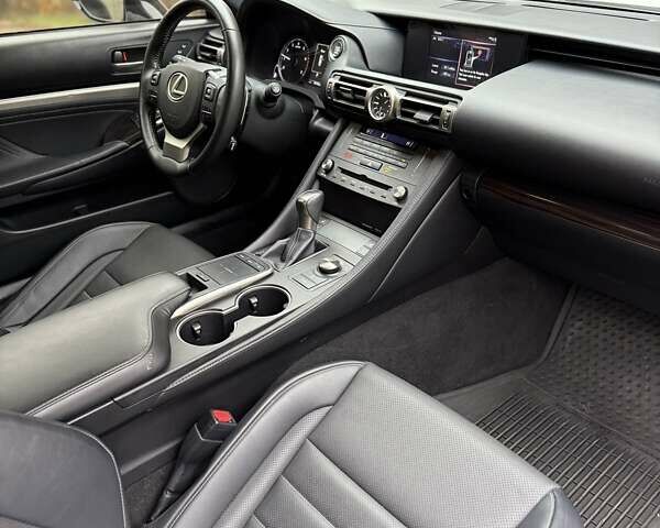 Білий Лексус РС, об'ємом двигуна 2 л та пробігом 70 тис. км за 25000 $, фото 12 на Automoto.ua