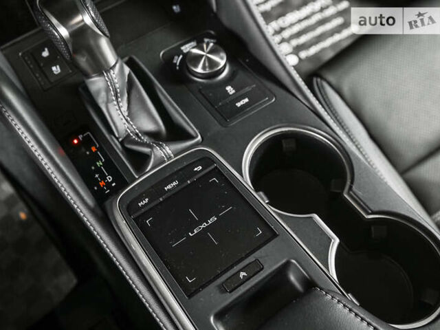 Білий Лексус РС, об'ємом двигуна 3.46 л та пробігом 27 тис. км за 29900 $, фото 36 на Automoto.ua