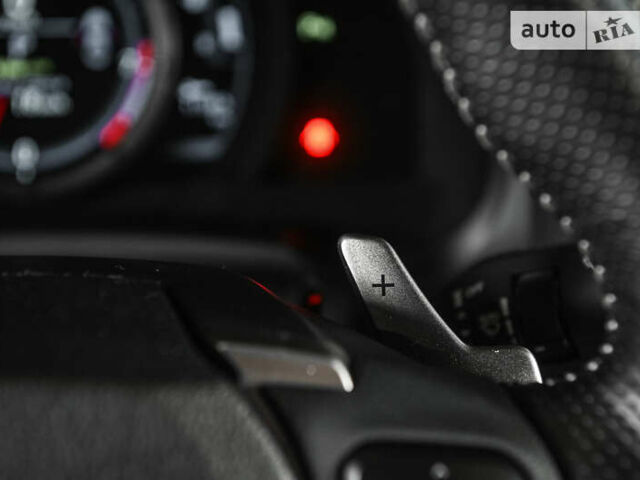 Білий Лексус РС, об'ємом двигуна 3.46 л та пробігом 27 тис. км за 29900 $, фото 30 на Automoto.ua