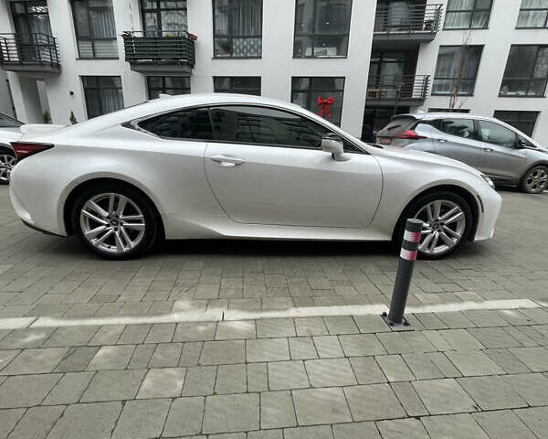 Білий Лексус РС, об'ємом двигуна 0 л та пробігом 2 тис. км за 28000 $, фото 1 на Automoto.ua