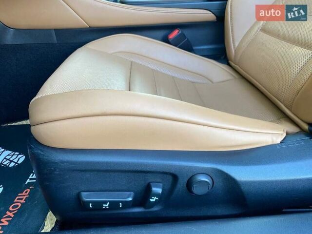 Черный Лексус РС, объемом двигателя 2 л и пробегом 85 тыс. км за 21900 $, фото 15 на Automoto.ua
