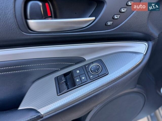 Серый Лексус РС, объемом двигателя 2 л и пробегом 130 тыс. км за 18300 $, фото 38 на Automoto.ua