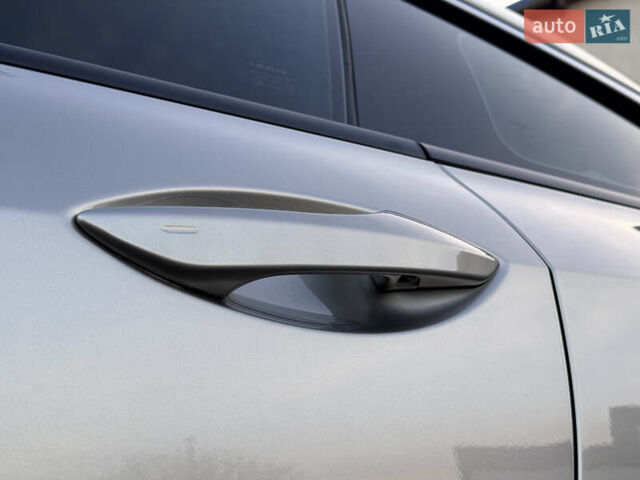 Серый Лексус РС, объемом двигателя 2 л и пробегом 62 тыс. км за 23850 $, фото 18 на Automoto.ua