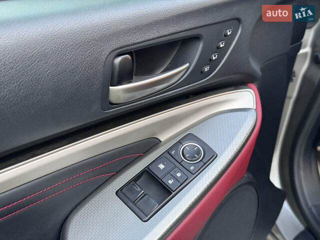 Серый Лексус РС, объемом двигателя 2 л и пробегом 62 тыс. км за 23850 $, фото 35 на Automoto.ua