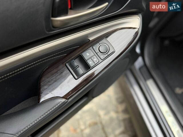 Сірий Лексус РС, об'ємом двигуна 2 л та пробігом 98 тис. км за 21900 $, фото 34 на Automoto.ua