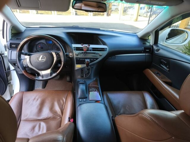 Белый Лексус РХ, объемом двигателя 3.5 л и пробегом 203 тыс. км за 19900 $, фото 5 на Automoto.ua