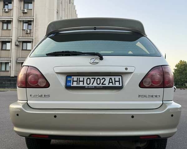 Белый Лексус РХ, объемом двигателя 3 л и пробегом 51 тыс. км за 10500 $, фото 6 на Automoto.ua