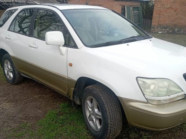 Білий Лексус РХ, об'ємом двигуна 3 л та пробігом 300 тис. км за 3000 $, фото 1 на Automoto.ua