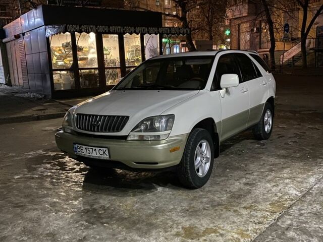 Белый Лексус РХ, объемом двигателя 3 л и пробегом 240 тыс. км за 7100 $, фото 5 на Automoto.ua