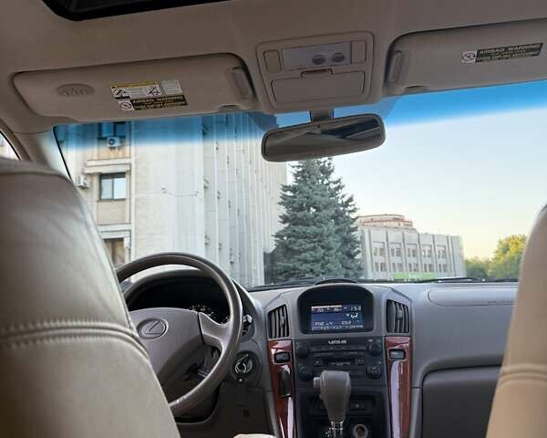 Белый Лексус РХ, объемом двигателя 3 л и пробегом 51 тыс. км за 10500 $, фото 28 на Automoto.ua