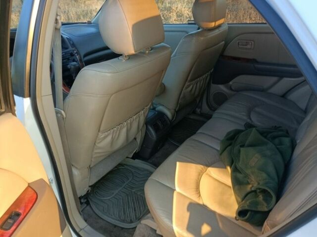 Білий Лексус РХ, об'ємом двигуна 3 л та пробігом 280 тис. км за 3500 $, фото 4 на Automoto.ua
