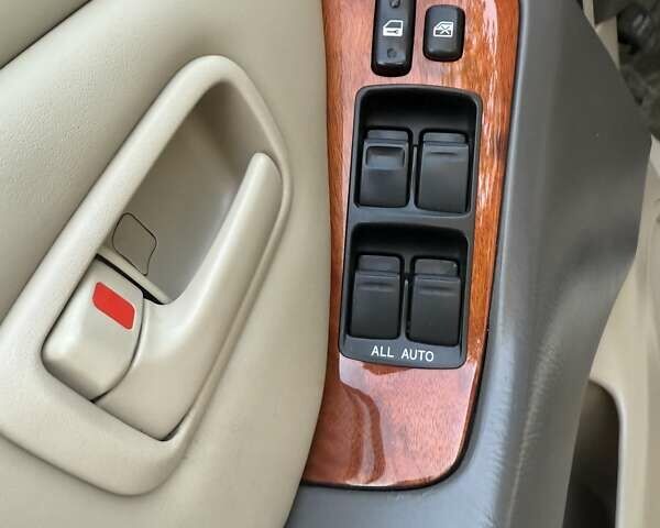 Белый Лексус РХ, объемом двигателя 3 л и пробегом 51 тыс. км за 10500 $, фото 57 на Automoto.ua