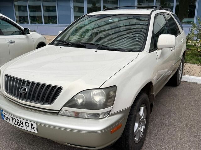 Белый Лексус РХ, объемом двигателя 3 л и пробегом 180 тыс. км за 8163 $, фото 8 на Automoto.ua