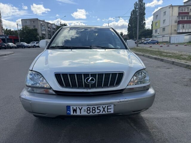 Белый Лексус РХ, объемом двигателя 3 л и пробегом 390 тыс. км за 3200 $, фото 9 на Automoto.ua