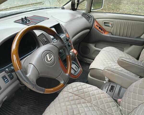 Белый Лексус РХ, объемом двигателя 3 л и пробегом 187 тыс. км за 6200 $, фото 7 на Automoto.ua