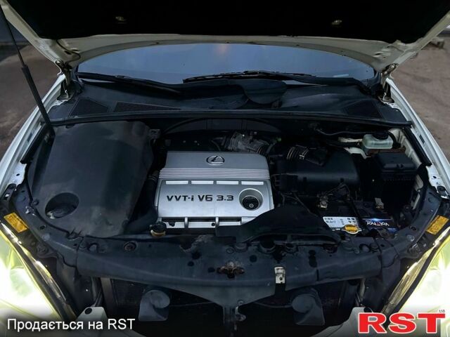 Белый Лексус РХ, объемом двигателя 3.3 л и пробегом 239 тыс. км за 8800 $, фото 13 на Automoto.ua