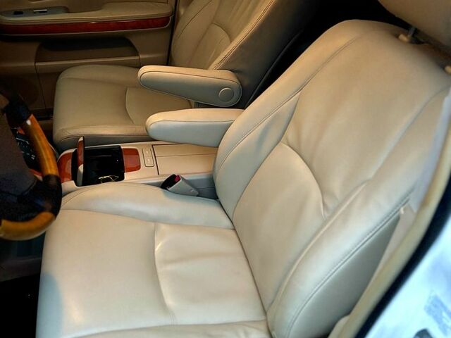 Белый Лексус РХ, объемом двигателя 3.3 л и пробегом 239 тыс. км за 8800 $, фото 8 на Automoto.ua