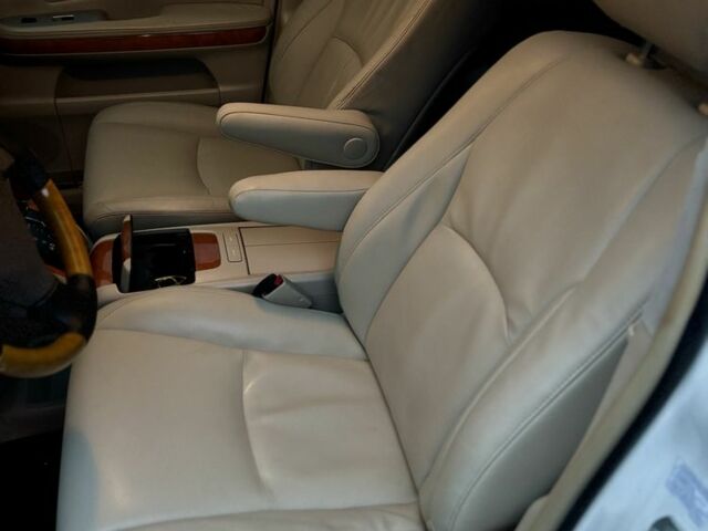 Белый Лексус РХ, объемом двигателя 3.3 л и пробегом 239 тыс. км за 8800 $, фото 19 на Automoto.ua