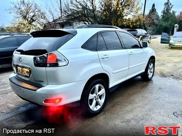 Белый Лексус РХ, объемом двигателя 3.3 л и пробегом 239 тыс. км за 8800 $, фото 2 на Automoto.ua