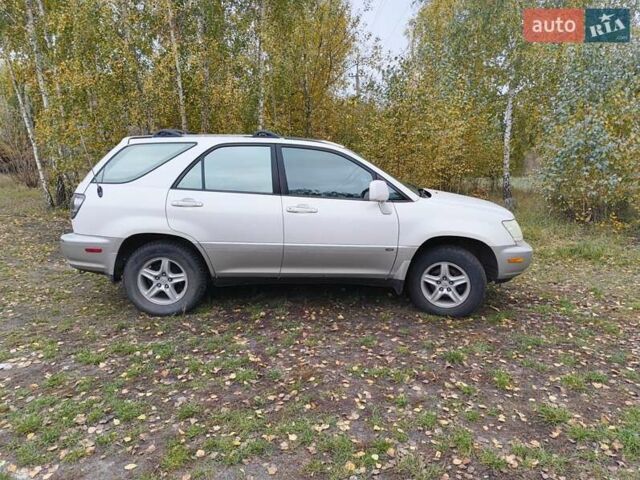 Белый Лексус РХ, объемом двигателя 3 л и пробегом 187 тыс. км за 6200 $, фото 11 на Automoto.ua