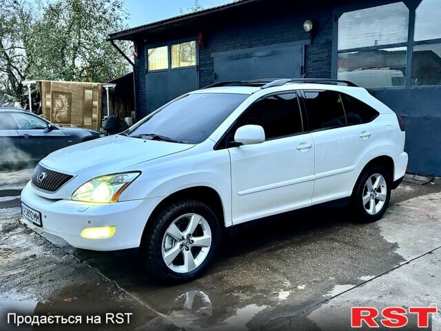 Белый Лексус РХ, объемом двигателя 3.3 л и пробегом 239 тыс. км за 8800 $, фото 1 на Automoto.ua