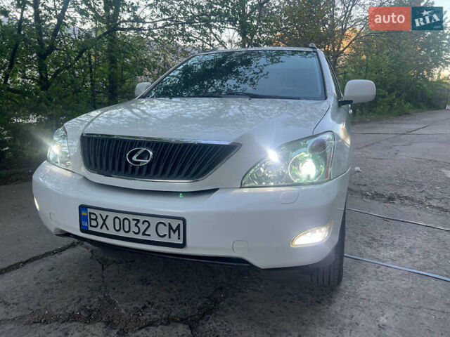 Белый Лексус РХ, объемом двигателя 3.3 л и пробегом 360 тыс. км за 10000 $, фото 4 на Automoto.ua