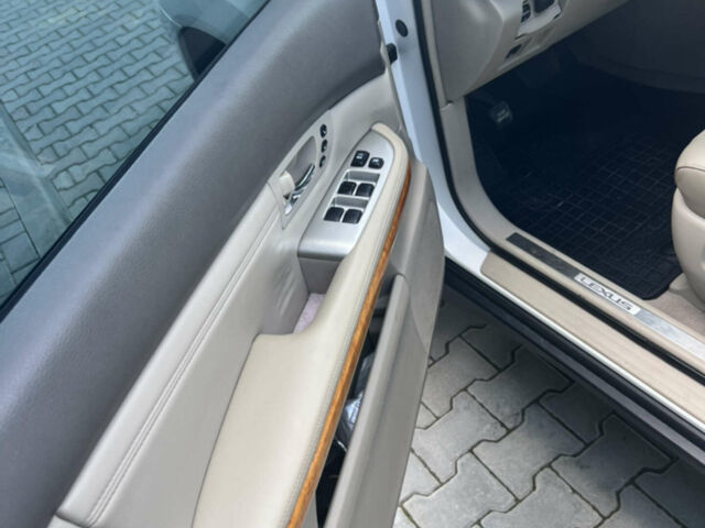 Білий Лексус РХ, об'ємом двигуна 3.3 л та пробігом 280 тис. км за 10500 $, фото 5 на Automoto.ua