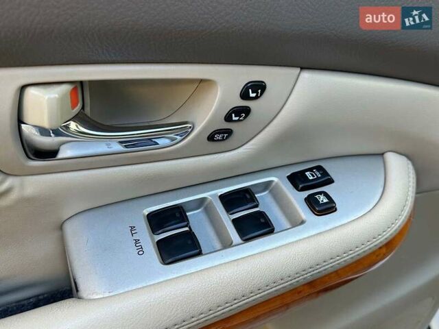 Білий Лексус РХ, об'ємом двигуна 3.3 л та пробігом 192 тис. км за 9990 $, фото 17 на Automoto.ua