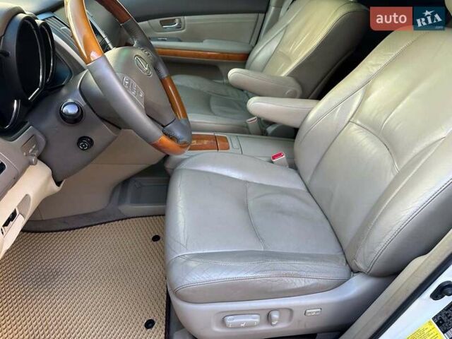 Білий Лексус РХ, об'ємом двигуна 3.3 л та пробігом 192 тис. км за 9990 $, фото 21 на Automoto.ua