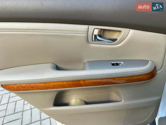 Білий Лексус РХ, об'ємом двигуна 3.3 л та пробігом 192 тис. км за 9990 $, фото 11 на Automoto.ua