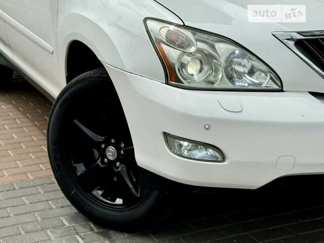 Белый Лексус РХ, объемом двигателя 3.46 л и пробегом 180 тыс. км за 10999 $, фото 20 на Automoto.ua