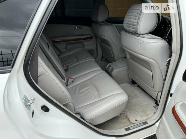 Белый Лексус РХ, объемом двигателя 3.46 л и пробегом 180 тыс. км за 10999 $, фото 42 на Automoto.ua