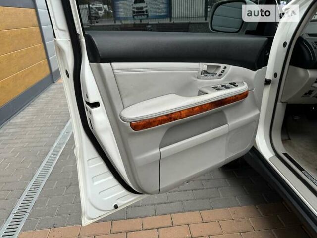 Белый Лексус РХ, объемом двигателя 3.46 л и пробегом 180 тыс. км за 10999 $, фото 37 на Automoto.ua