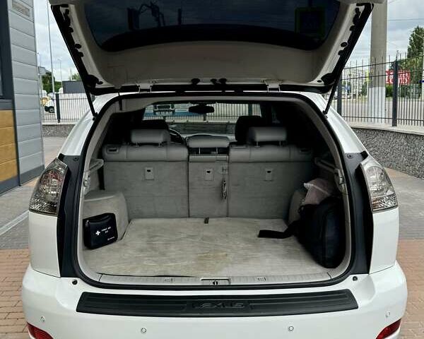 Белый Лексус РХ, объемом двигателя 3.46 л и пробегом 180 тыс. км за 10999 $, фото 52 на Automoto.ua