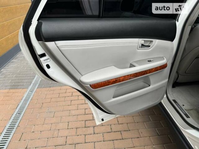 Белый Лексус РХ, объемом двигателя 3.46 л и пробегом 180 тыс. км за 10999 $, фото 39 на Automoto.ua