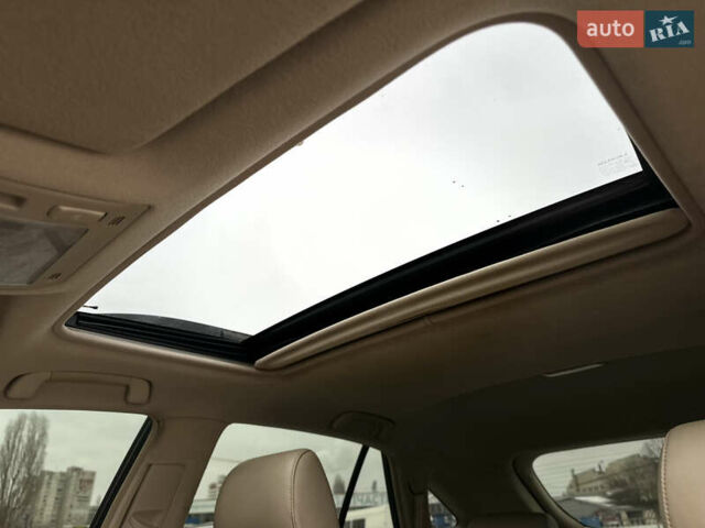 Белый Лексус РХ, объемом двигателя 3.46 л и пробегом 300 тыс. км за 9999 $, фото 18 на Automoto.ua