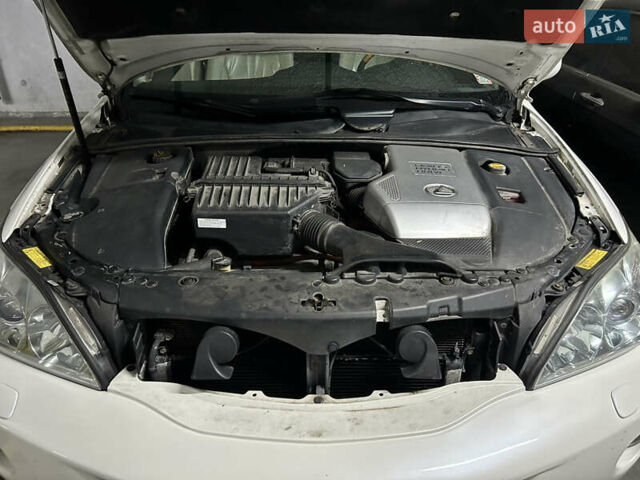 Білий Лексус РХ, об'ємом двигуна 3.31 л та пробігом 209 тис. км за 10500 $, фото 17 на Automoto.ua