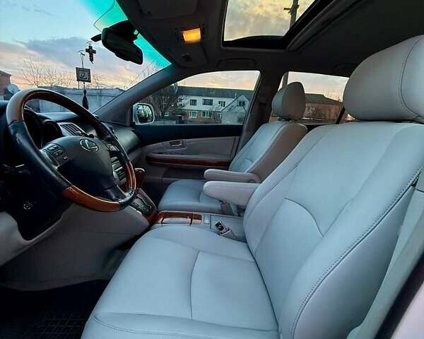 Белый Лексус РХ, объемом двигателя 3.5 л и пробегом 320 тыс. км за 12700 $, фото 10 на Automoto.ua