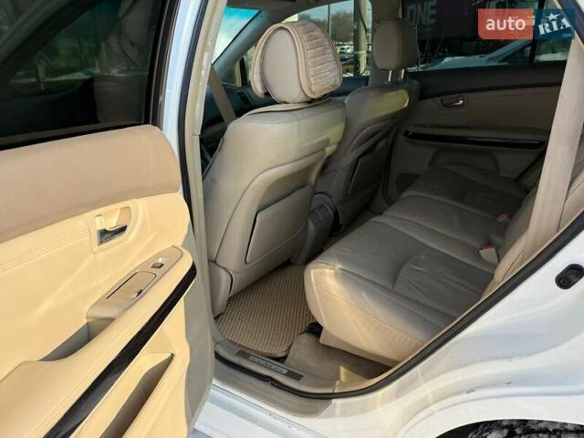 Белый Лексус РХ, объемом двигателя 3.46 л и пробегом 188 тыс. км за 9000 $, фото 2 на Automoto.ua