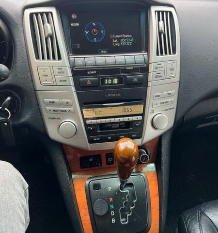 Белый Лексус РХ, объемом двигателя 3.3 л и пробегом 299 тыс. км за 10800 $, фото 6 на Automoto.ua