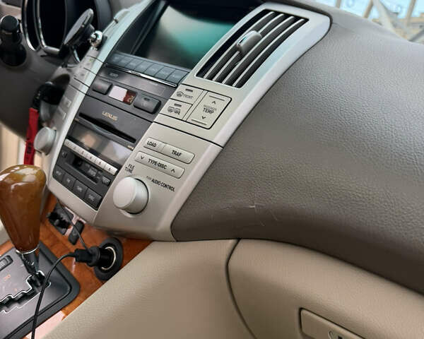 Білий Лексус РХ, об'ємом двигуна 3.46 л та пробігом 287 тис. км за 11600 $, фото 23 на Automoto.ua